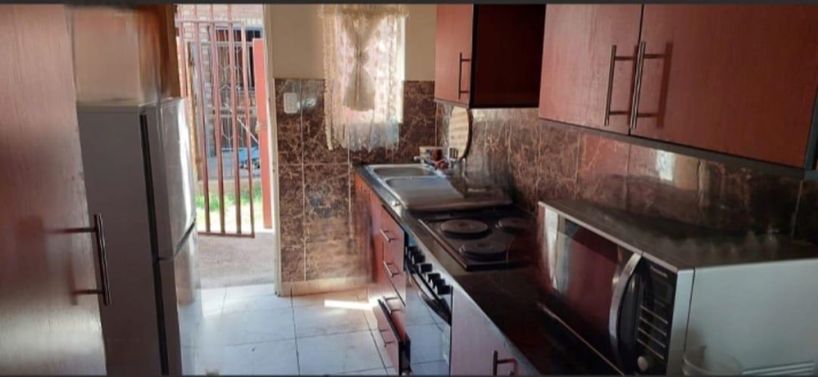 2 Bedroom Property for Sale in Waterval East North West